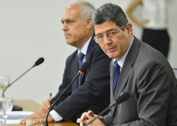 Ministro da Fazenda durante seminário da OCDE, em Brasília